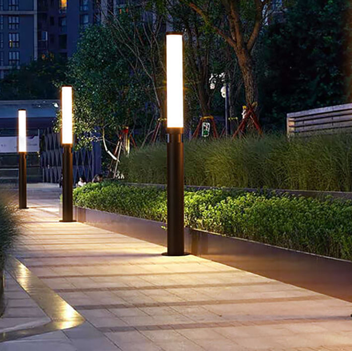Modern Acrylic Waterproof Creative Lipstick Design LED Outdoor Lawn Floor Lamp