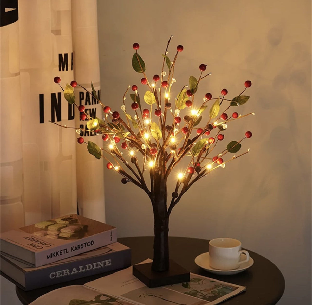 Árbol Frutos del Bosque LED